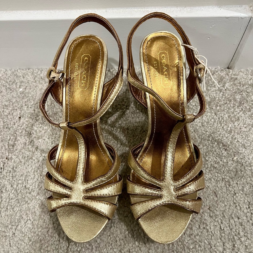 Gorgeous gold Coach wedges - Picture 2 of 4